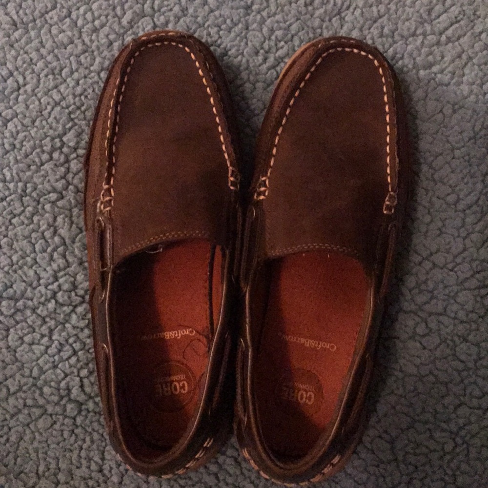 Casual shoes